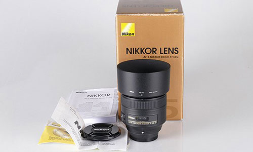 لنز Nikon 85 f/1.8G